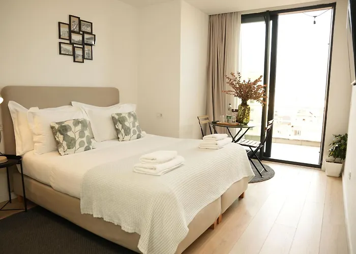 Rooftop Apartmanhotel 3*