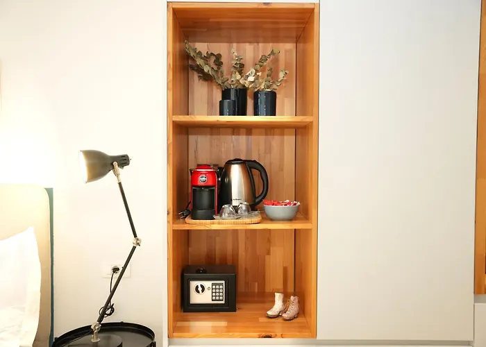 Rooftop 3* Тирана