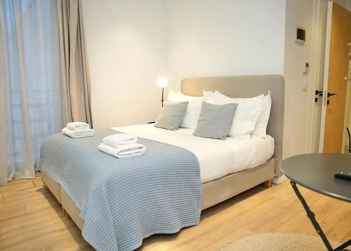 Rooftop Apartmanhotel Tirana