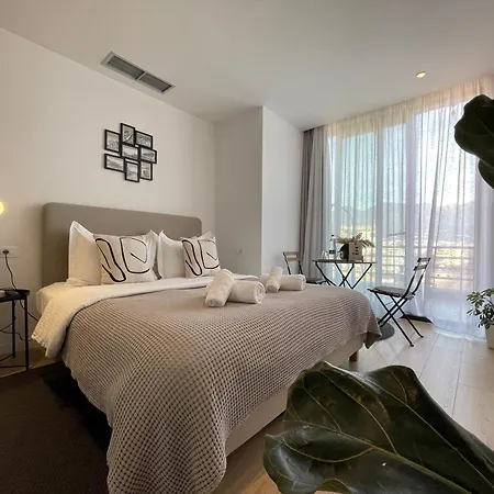 Rooftop 公寓式酒店 3*