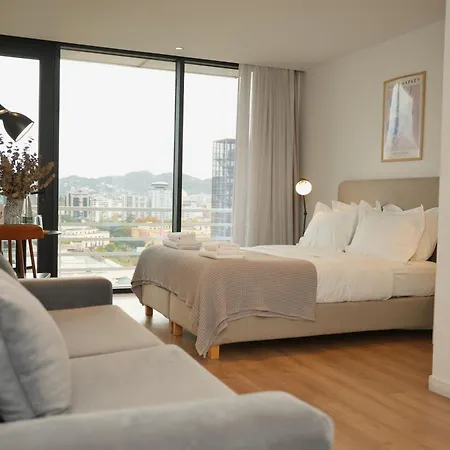 アパートホテル Rooftop ティラナ