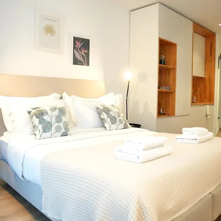 Rooftop アパートホテル ティラナ