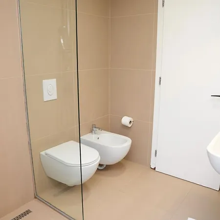 アパートホテル Rooftop 3*