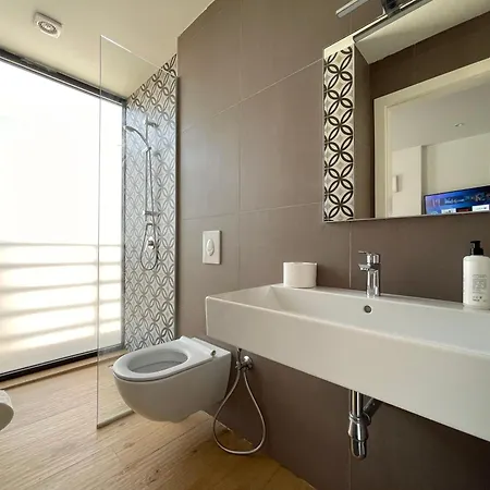 Rooftop ティラナ