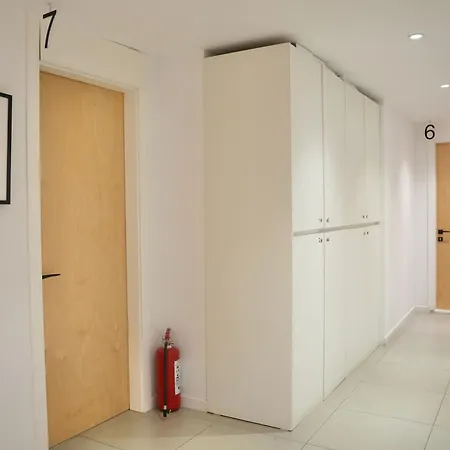 Rooftop アパートホテル ティラナ